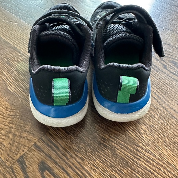 Boys Under Armour sneakers - Picture 4 of 5